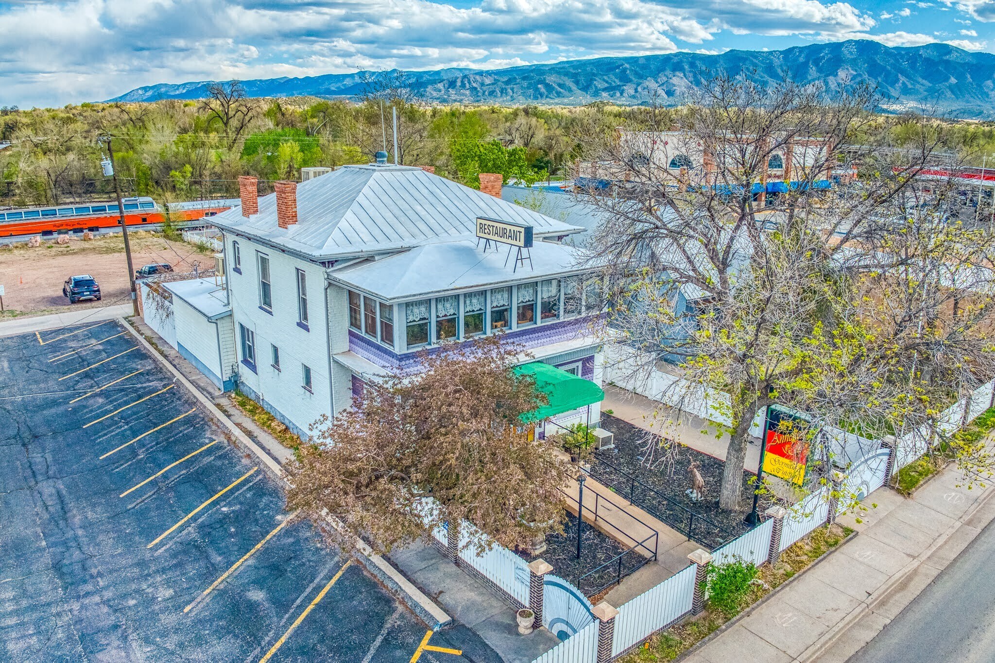 512 Royal Gorge Blvd, Canon City, CO à vendre Photo du bâtiment- Image 1 de 90