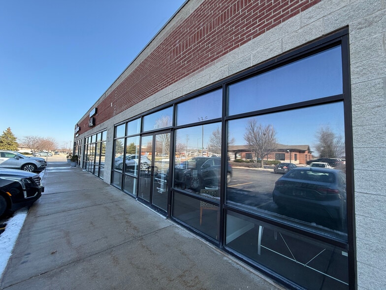 1411-1475 Veterans Pky, Yorkville, IL for lease - Building Photo - Image 3 of 8