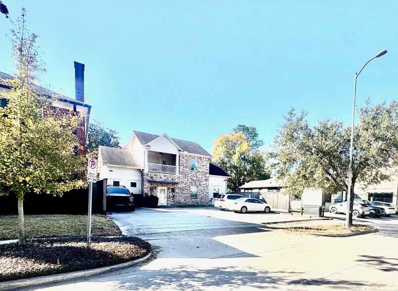 919 W Gray St, Houston, TX à louer - Photo principale - Image 1 de 29