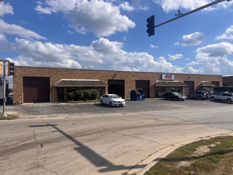 13901-13909 Kostner St, Crestwood, IL for sale - Building Photo - Image 2 of 15