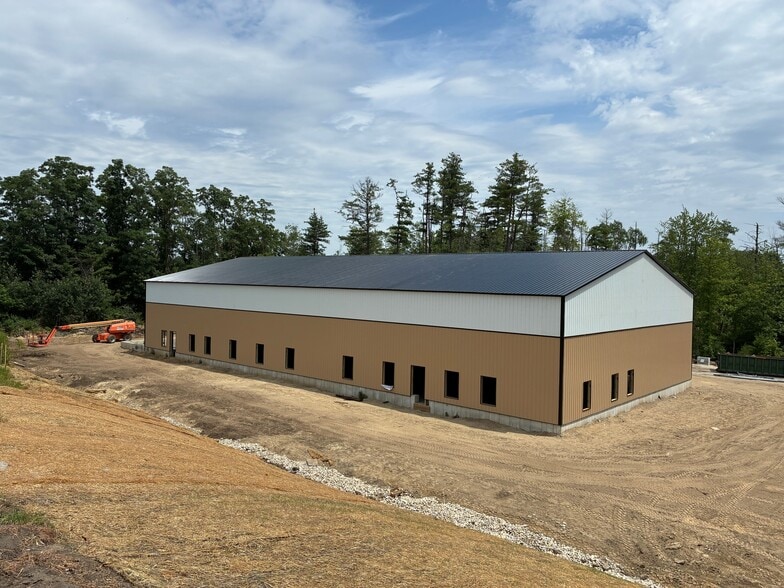 101 Herrick St, Merrimack, NH for lease - Primary Photo - Image 1 of 1