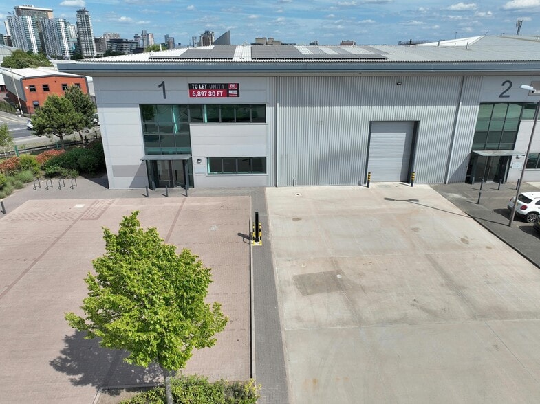 1 Premier Park, Manchester for lease - Building Photo - Image 3 of 33