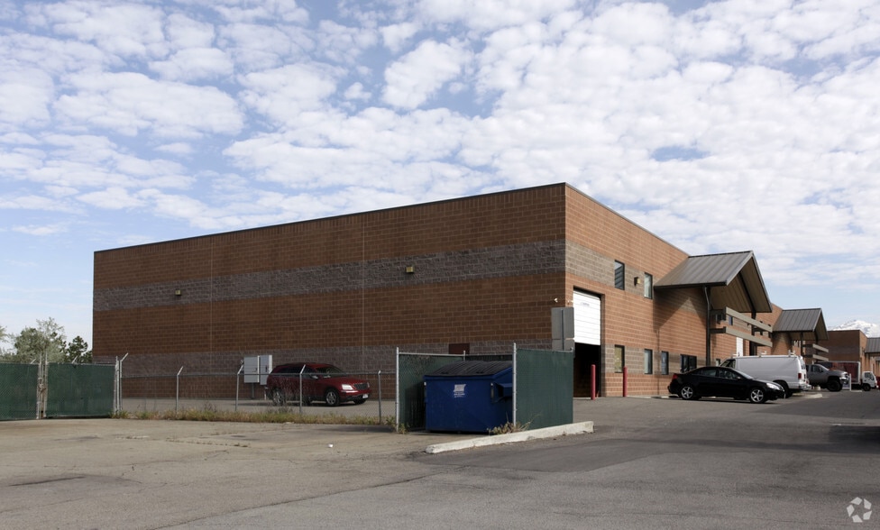 1054-1084 S 1680 W, Orem, UT for lease - Building Photo - Image 2 of 3