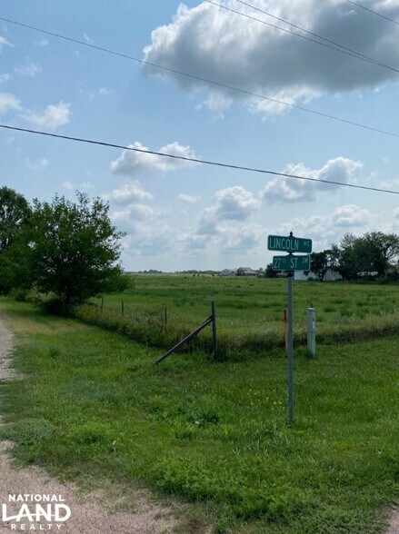 SW 21st St, Huron, SD à vendre - Aérien - Image 2 de 3