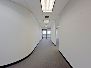 530 Beacon Pky W, Birmingham, AL for lease Interior Photo- Image 2 of 11