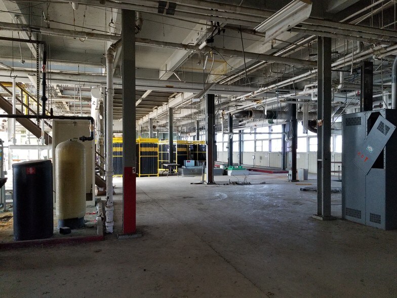 2410 Gillingham Dr, San Antonio, TX à vendre - Photo intérieure - Image 2 de 6