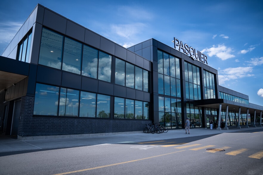 31 Boulevard Georges Gagné S, Delson, QC for lease - Building Photo - Image 2 of 9