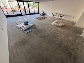 Park St, Llanelli for lease Interior Photo- Image 2 of 5