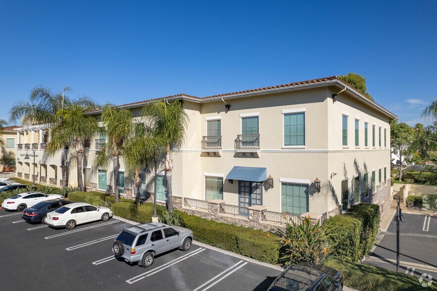 30900 Rancho Viejo Rd, San Juan Capistrano, CA à louer - Photo du bâtiment - Image 2 de 2