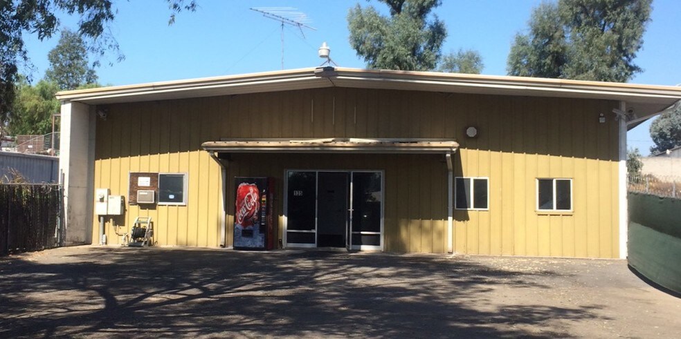 135-215 Engel St, Escondido, CA à louer - Photo du bâtiment - Image 3 de 3