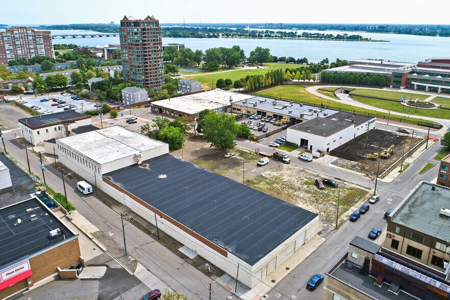 3240 Woodbridge St, Detroit, MI for lease - Primary Photo - Image 1 of 16