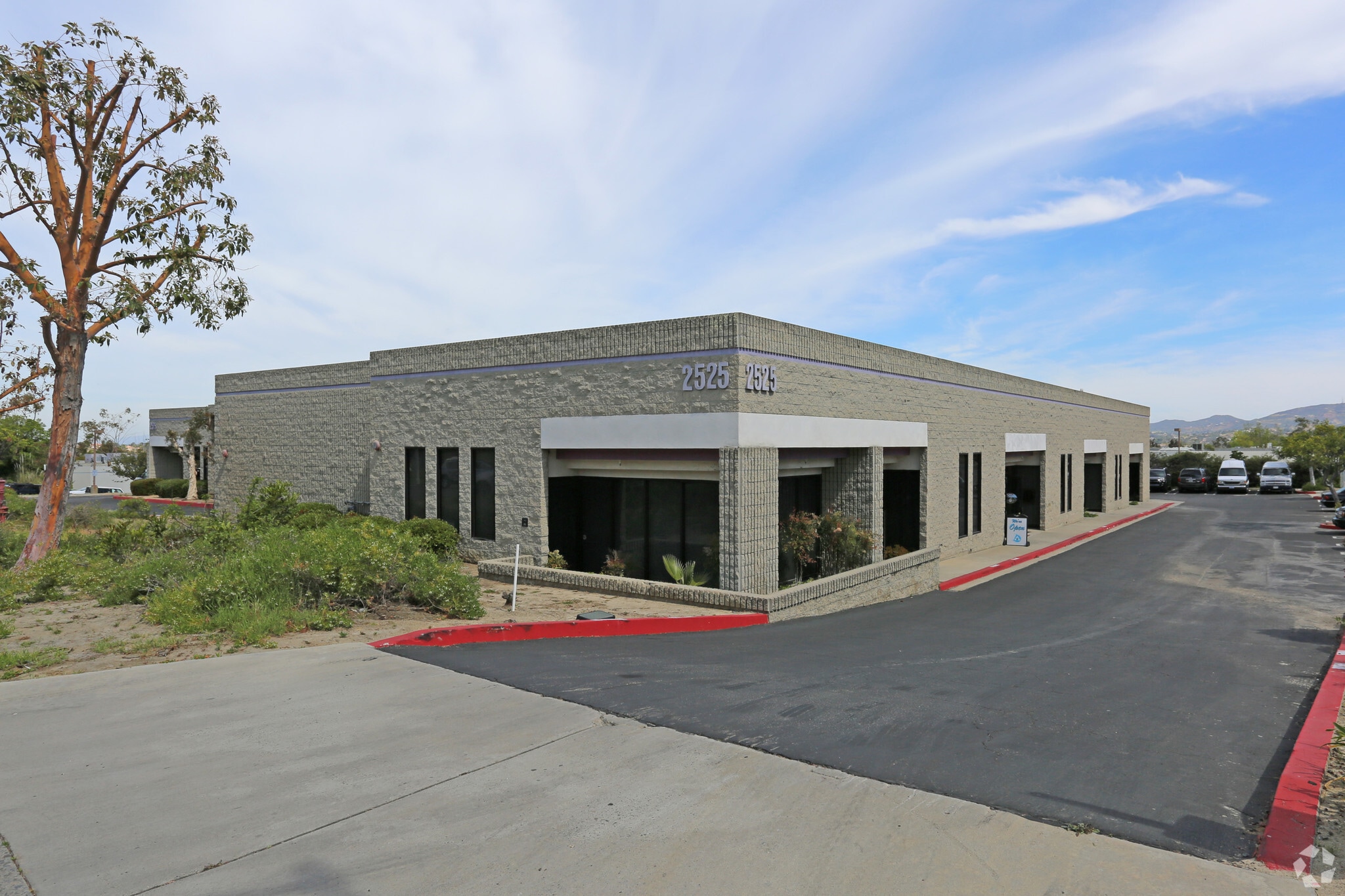 2515 Pioneer Ave, Vista, CA for lease Primary Photo- Image 1 of 7