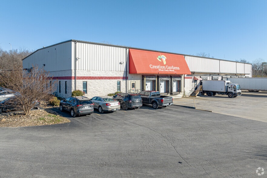 925 Cowan St, Nashville, TN for lease - Primary Photo - Image 1 of 13