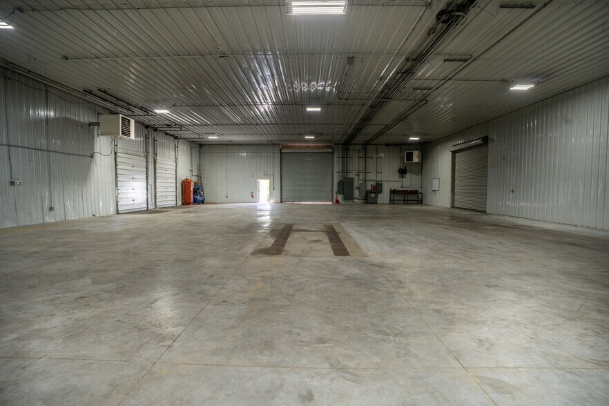 807 4th Ave, Joliet, IL à louer - Photo du bâtiment - Image 3 de 18
