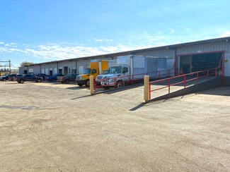 Plus de détails pour 2100 E Union Bower Rd, Irving, TX - Industriel à louer