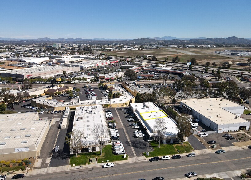 7888 Ostrow St, San Diego, CA à louer - Photo du bâtiment - Image 3 de 3