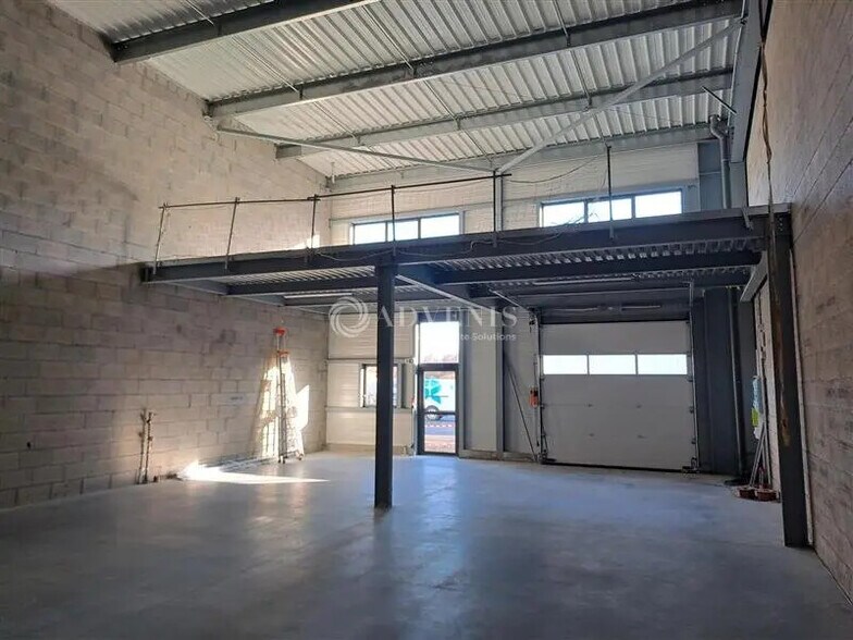 Local d'activités dans La Chapelle-sur-Erdre à vendre - Photo intérieure - Image 2 de 4