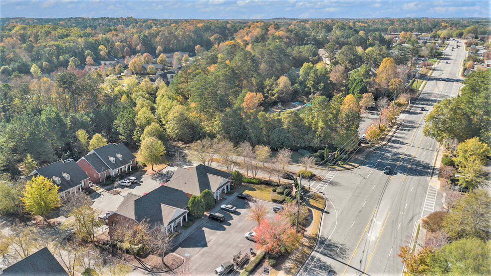 1690 Stone Village Ln, Kennesaw, GA for lease - Building Photo - Image 1 of 13