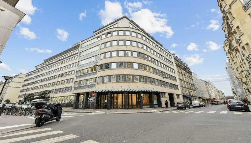 137-139 Rue De L'Universite, Paris à louer - Photo du bâtiment - Image 2 de 10