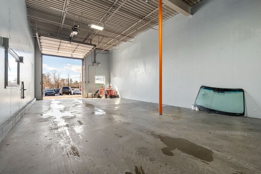 59-67 Tosca Dr, Stoughton, MA for lease - Building Photo - Image 1 of 7