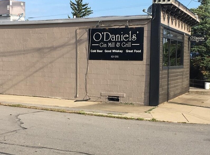 1305 Abbott Rd, Buffalo, NY à vendre - Photo du bâtiment - Image 3 de 43