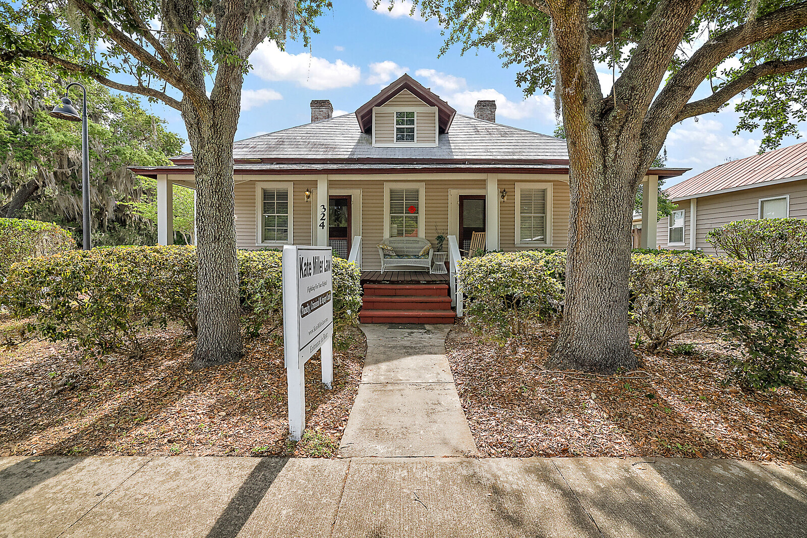 324 N Texas Ave, Tavares, FL for lease Primary Photo- Image 1 of 32