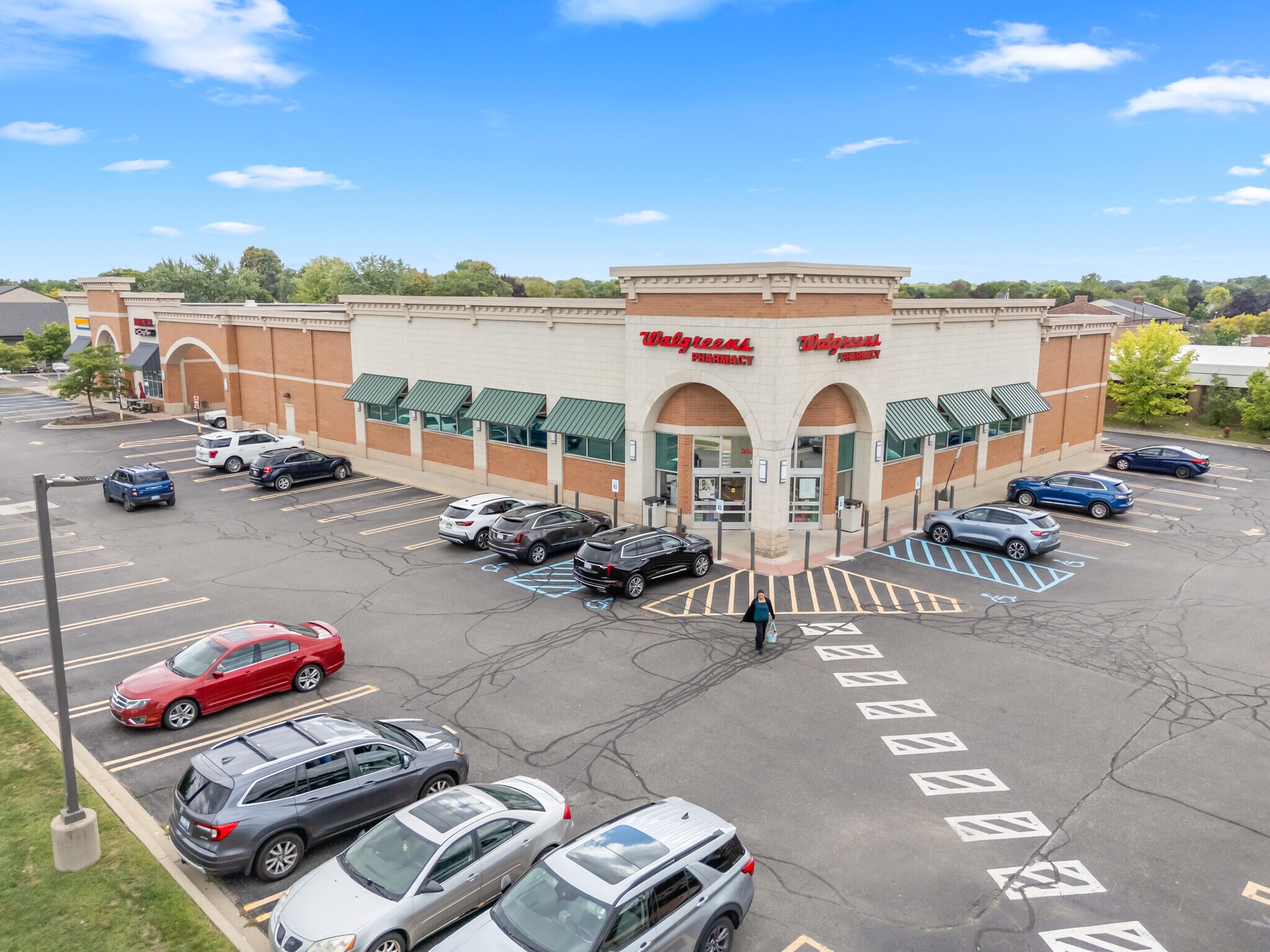 17001 Newburgh Rd, Livonia, MI à vendre Photo du bâtiment- Image 1 de 1