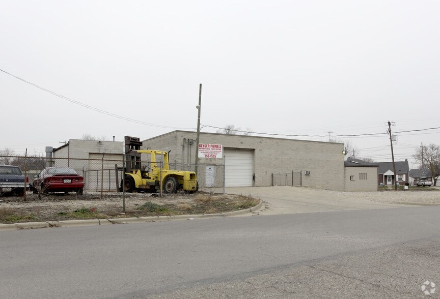 1759 Old Leonard Ave, Columbus, OH à vendre - Photo du bâtiment - Image 3 de 9