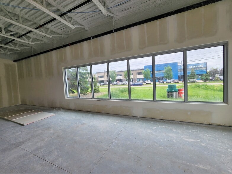 11803 114 Ave NW, Edmonton, AB for lease - Interior Photo - Image 1 of 2