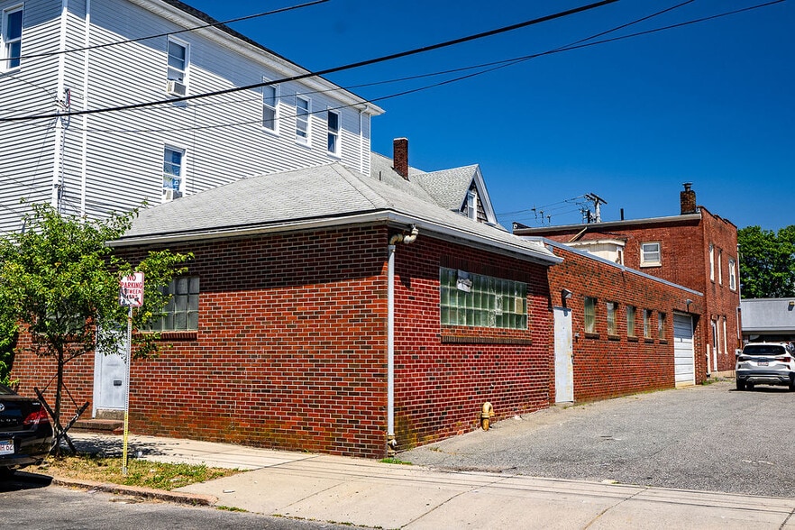 272 Sawyer St, New Bedford, MA for sale - Building Photo - Image 2 of 28