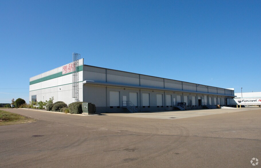 110 Metroplex Blvd, Jackson, MS à louer - Photo du bâtiment - Image 2 de 10