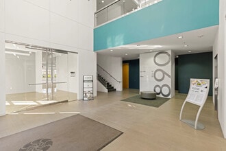 680 N McCarthy Blvd, Milpitas, CA à louer Photo intérieure- Image 1 de 14