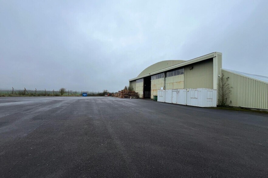 Aston Down, Frampton Mansell à louer - Photo du bâtiment - Image 3 de 3