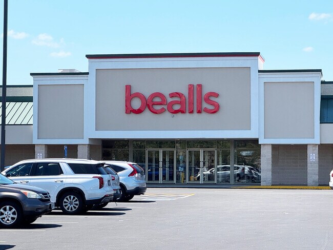 More details for 1248-1290 Smithfield Plz, Smithfield, VA - Retail for Lease