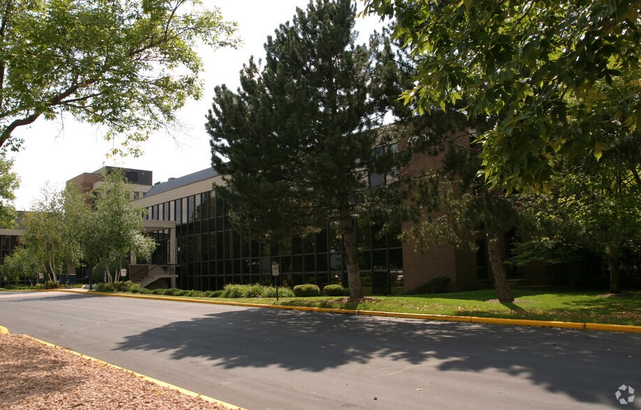 6700 France Ave S, Edina, MN à louer - Photo du bâtiment - Image 2 de 7