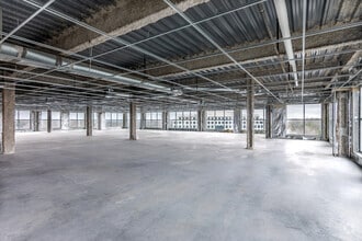 3701 Arco Corporate Dr, Charlotte, NC for lease Interior Photo- Image 2 of 6