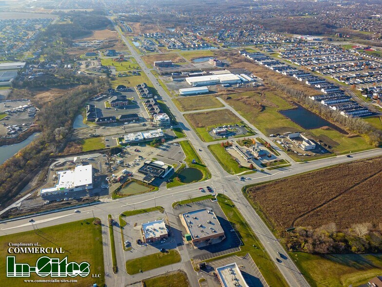 11040 Broadway St, Crown Point, IN à vendre - Photo du bâtiment - Image 2 de 4