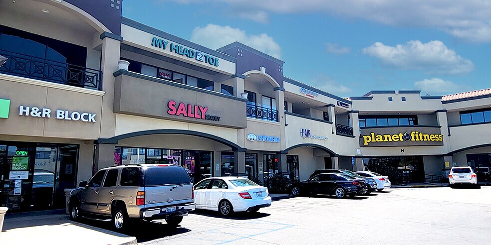 2200 Harbor Blvd, Costa Mesa, CA for lease - Building Photo - Image 2 of 7