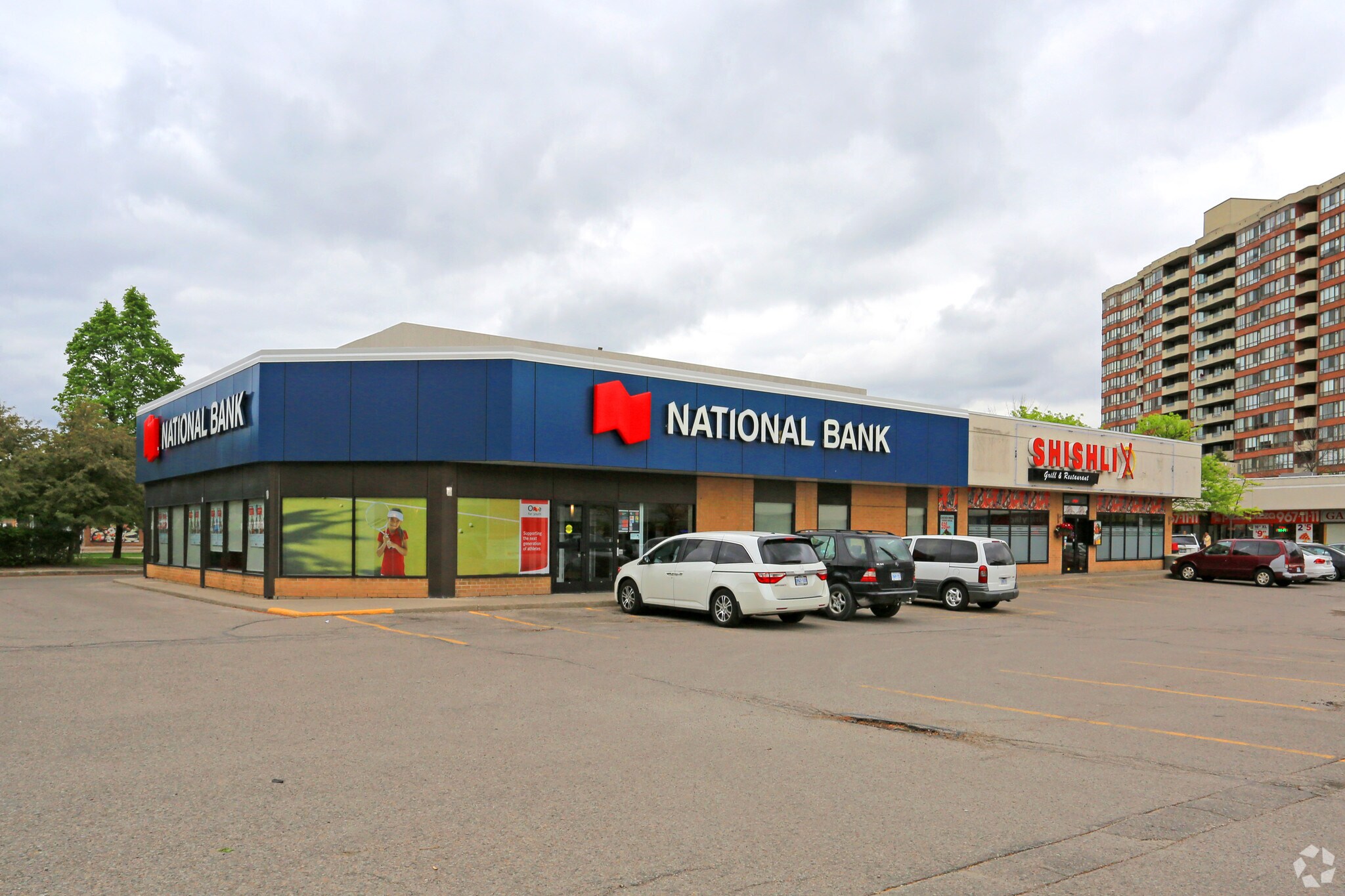 9555 Yonge St, Richmond Hill, ON for sale Primary Photo- Image 1 of 1