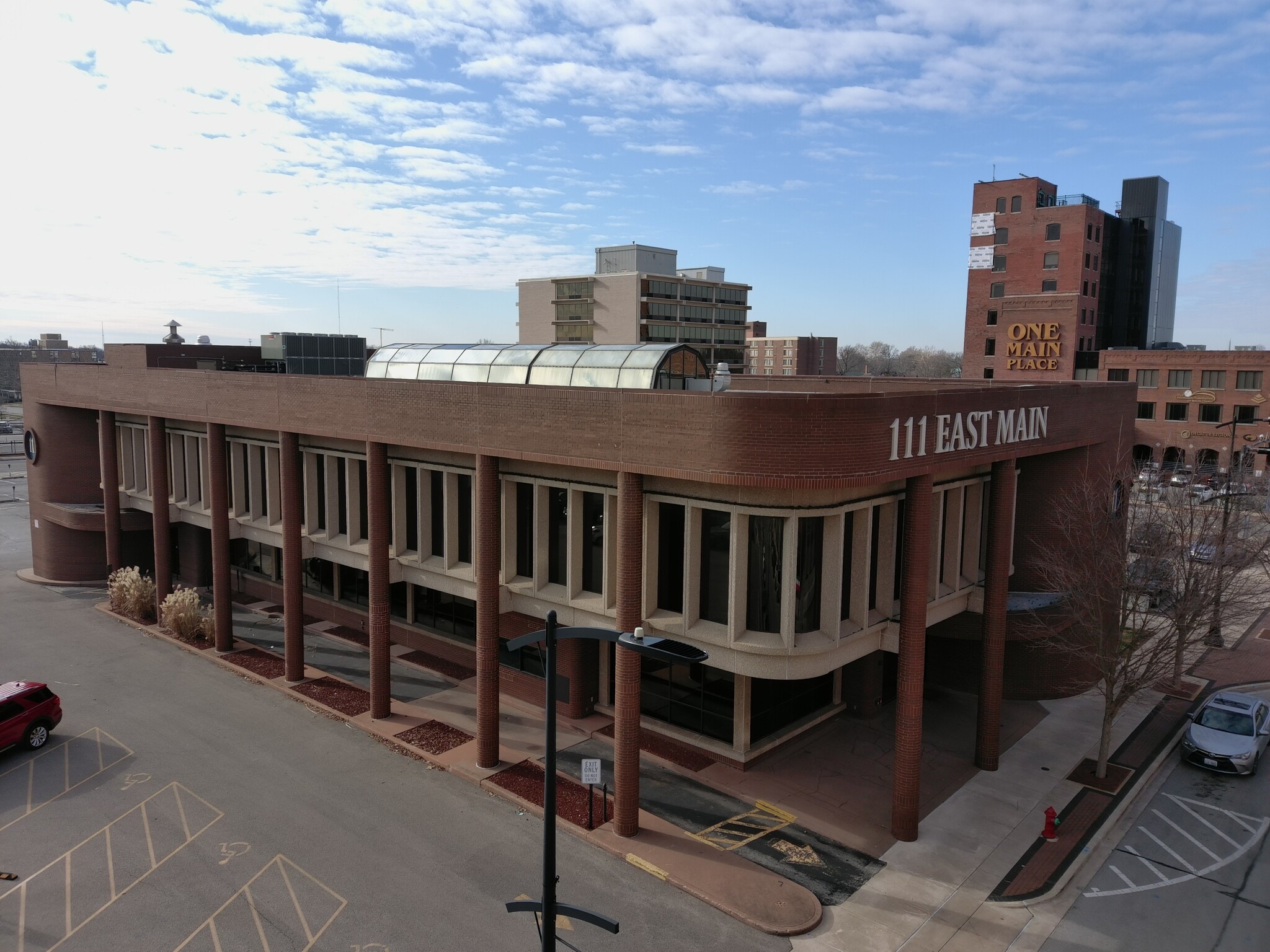 111 E Main St, Decatur, IL for lease Building Photo- Image 1 of 12