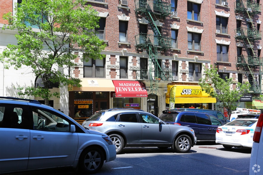 1392 Madison Ave, New York, NY for lease - Building Photo - Image 3 of 3