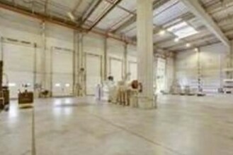 Industrial in Marly-la-Ville for lease Interior Photo- Image 2 of 2