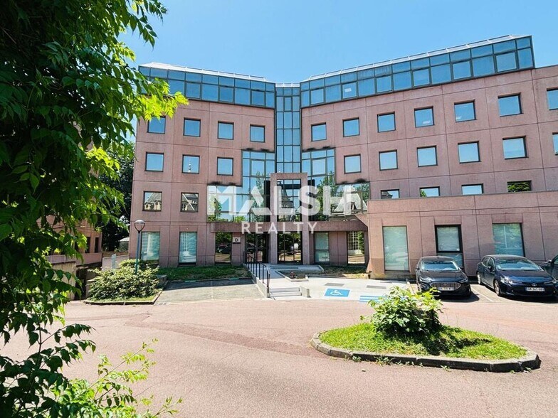 Office in Écully for sale - Building Photo - Image 1 of 13