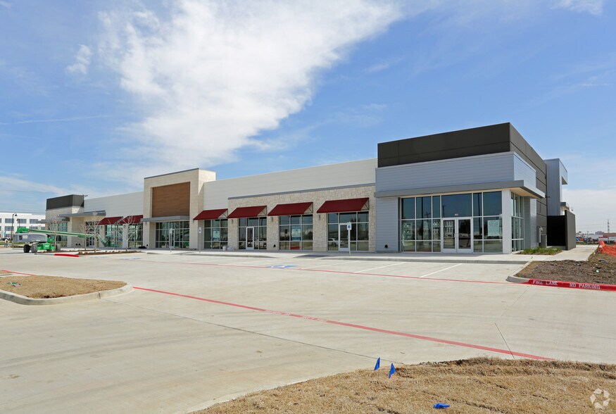 S Belt Line Rd, Irving, TX à louer - Photo du bâtiment - Image 1 de 10