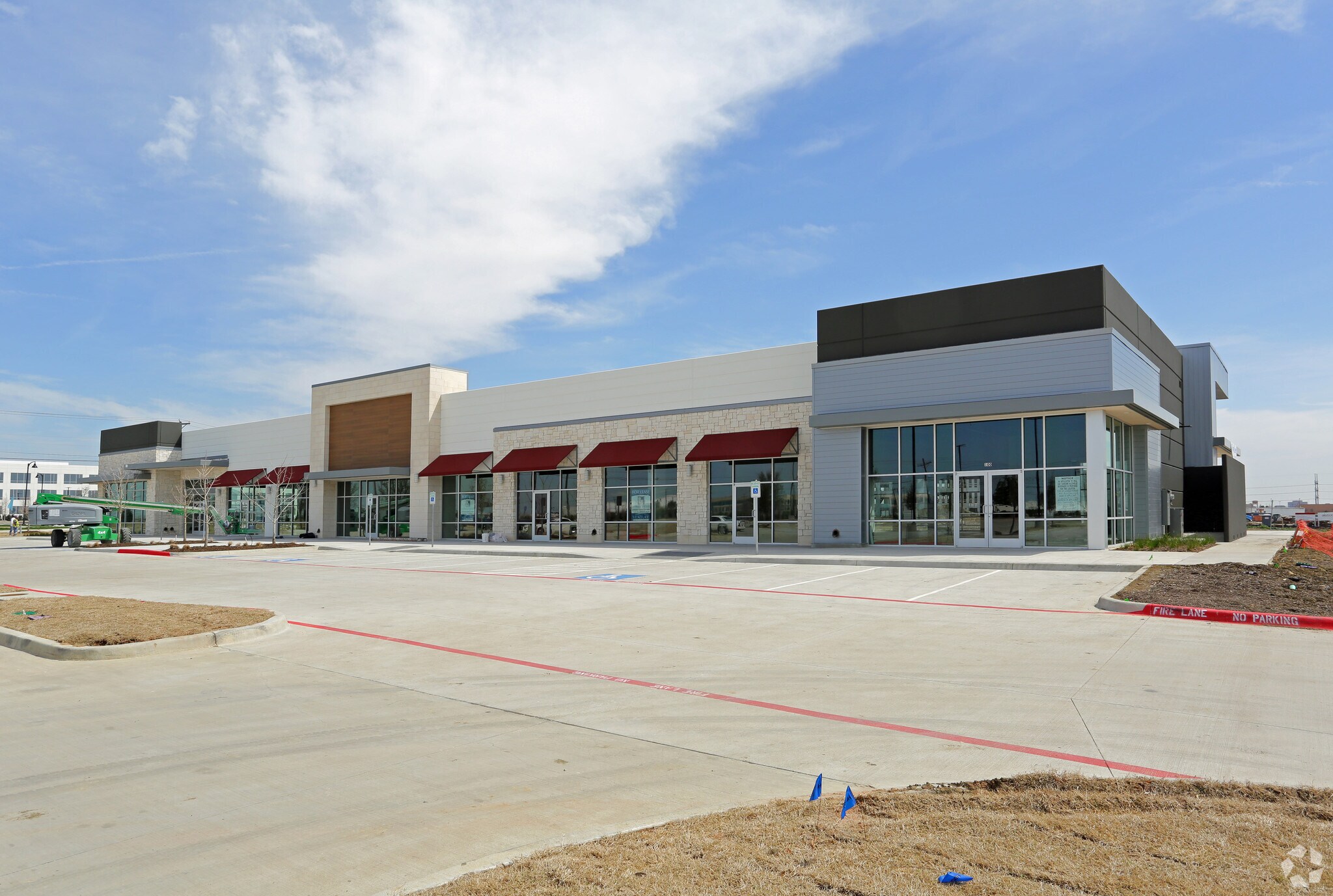 S Belt Line Rd, Irving, TX à louer Photo du bâtiment- Image 1 de 11