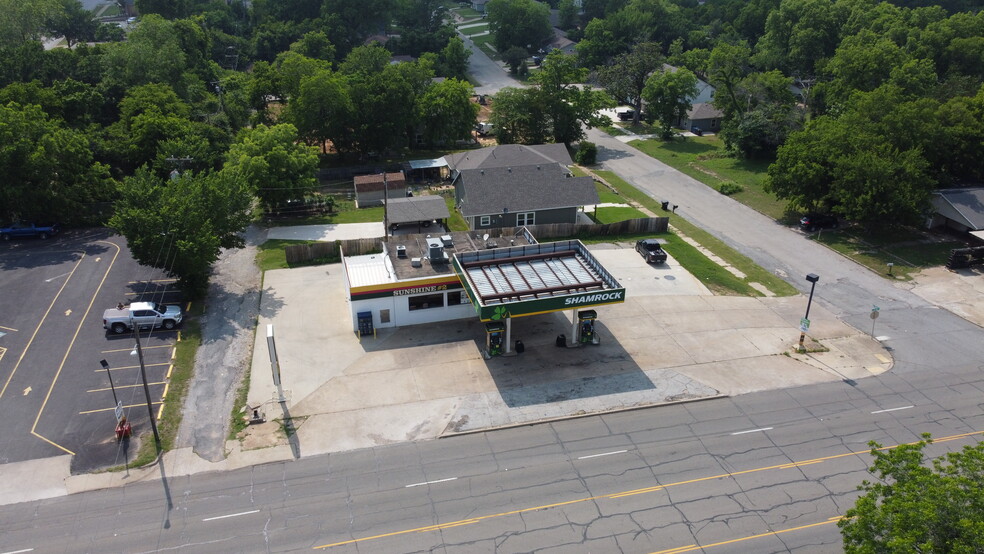 521 N Austin Ave, Denison, TX for sale - Building Photo - Image 1 of 1