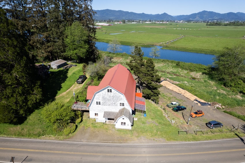 25 Fraser Rd W, Tillamook, OR for sale Primary Photo- Image 1 of 71