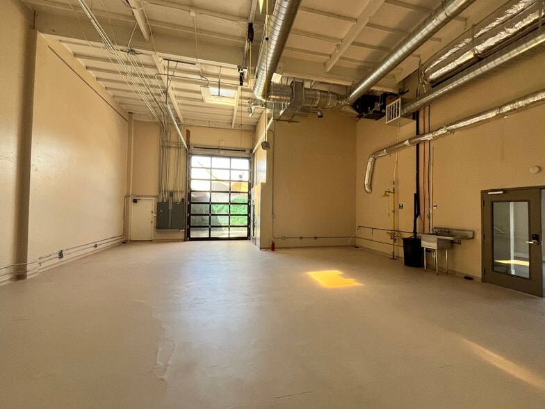 1130 Independence Ave, Mountain View, CA for lease - Building Photo - Image 3 of 25