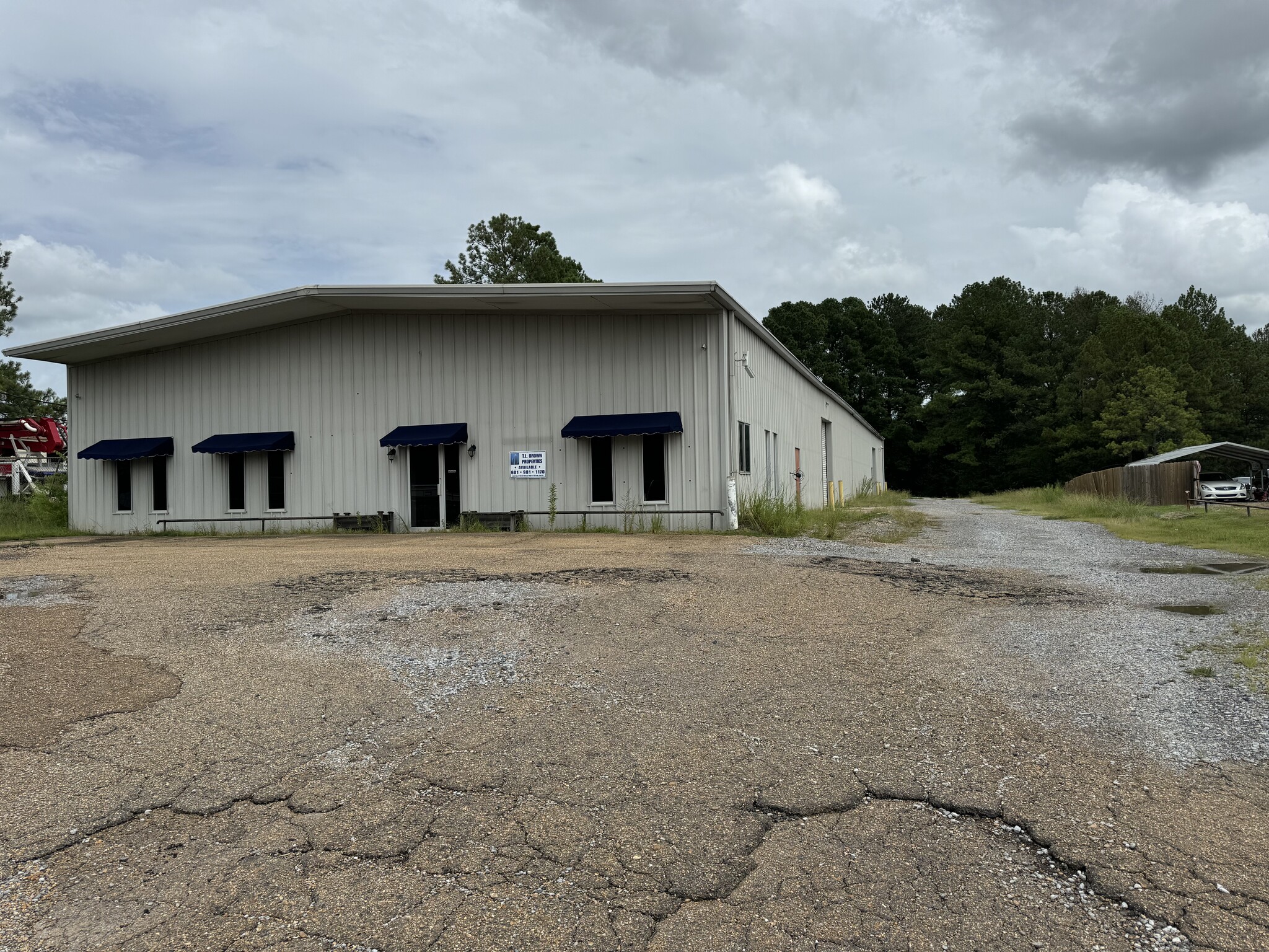 5470 I 55 S, Byram, MS for lease Building Photo- Image 1 of 12