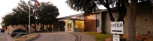 More details for 201 E Illinois Ave, Midland, TX - Office for Sale